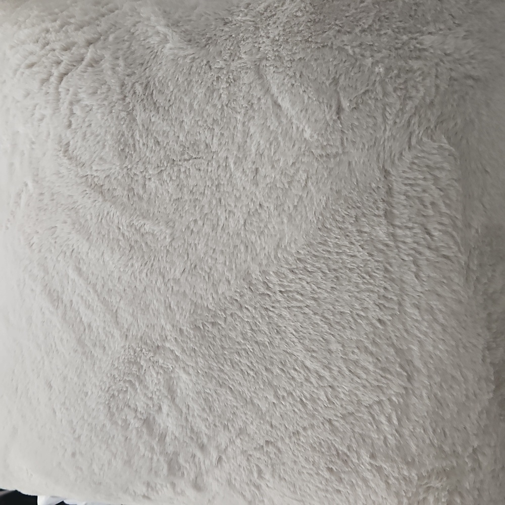 Mainstays Soft Cream Faux Fur Pillow